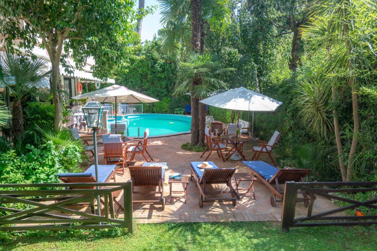 Hotel Kyrton Форте-дей-Мармі Екстер'єр фото